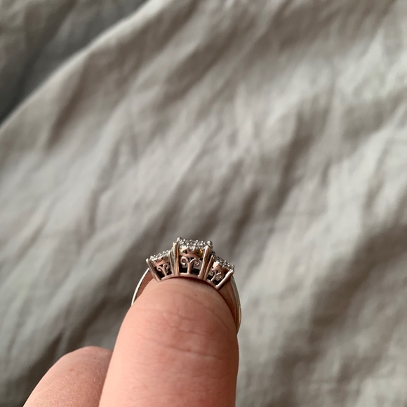 Engagement Ring - Picture 2 of 4